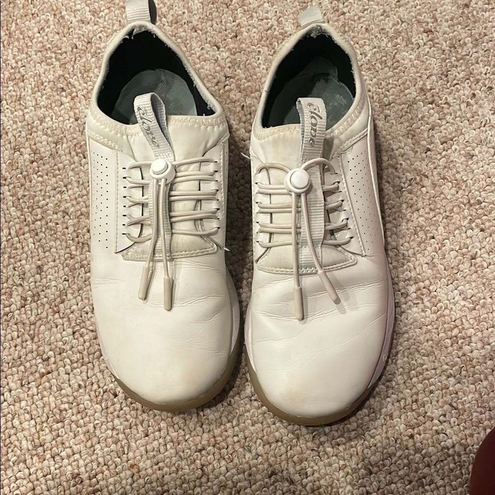 Cloves White Leather Sneakers